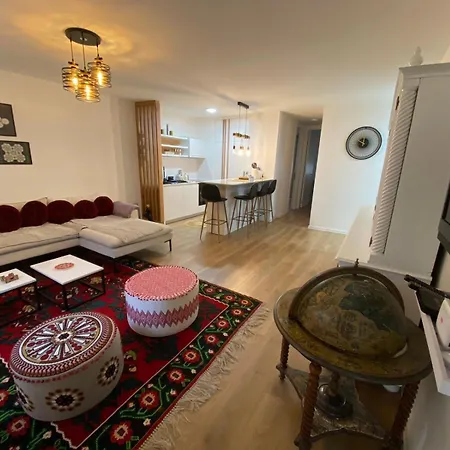 Time Apartment *